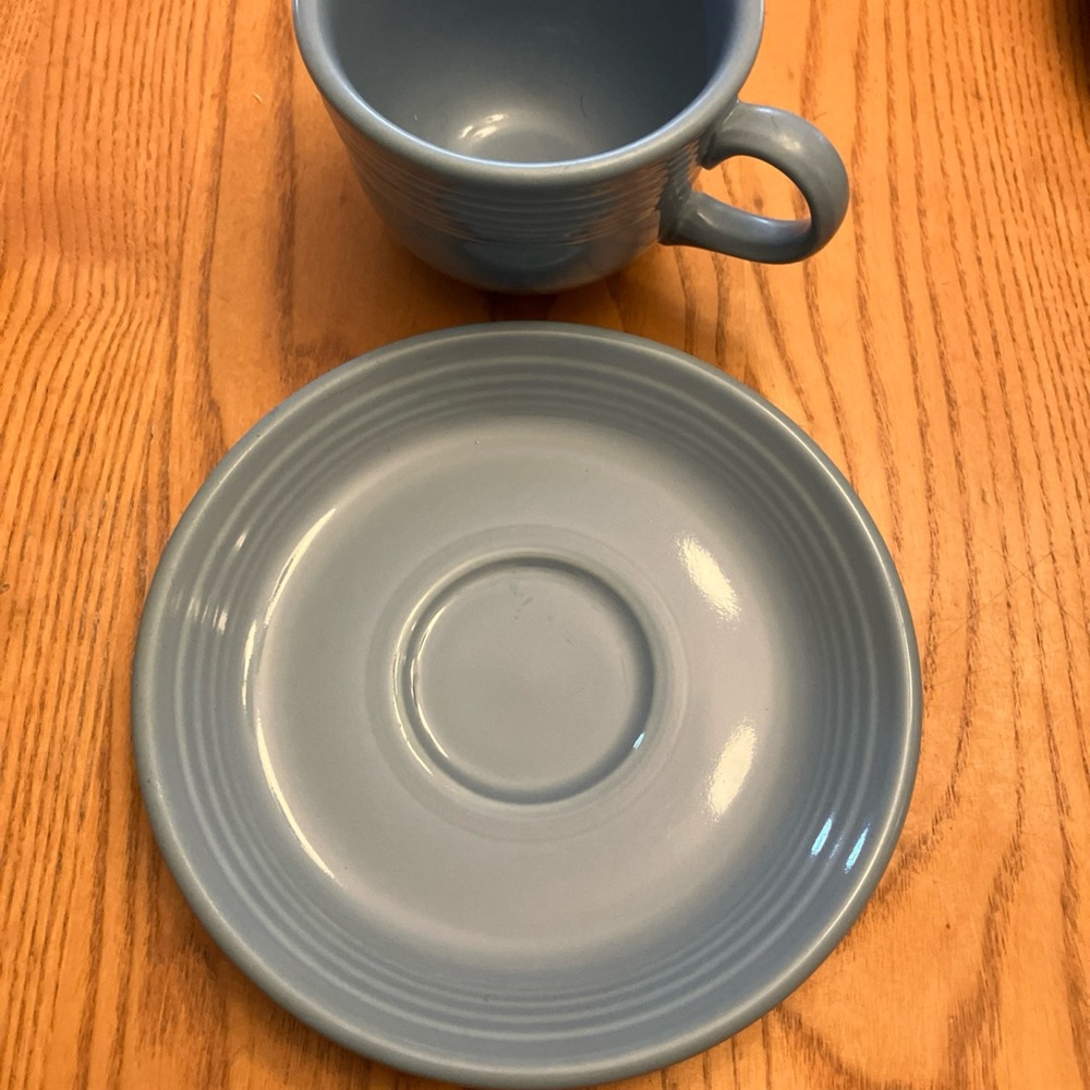 Fiestaware set of 7 tea cups & saucers with sugar/creamer with tray vintage - Picture 7 of 16